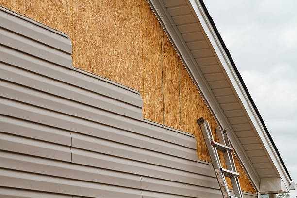 24/7 Emergency Siding Replacement experts in Manchester, WA
